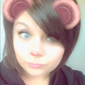 Meet your Posher, Holly